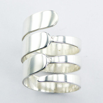 Artsy triple band silver ring