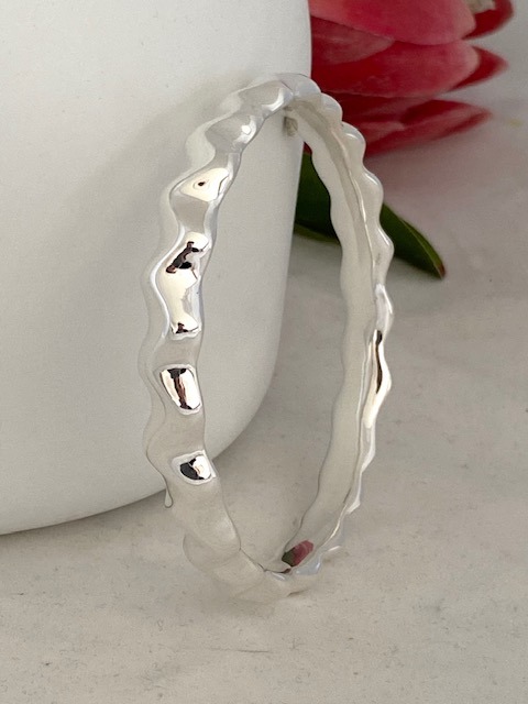 Sterling silver wave design pattern bangle