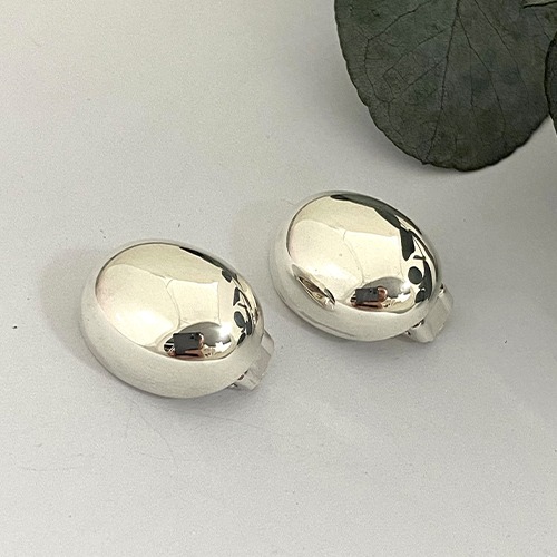 Sterling silver classic small oval clip on earrings