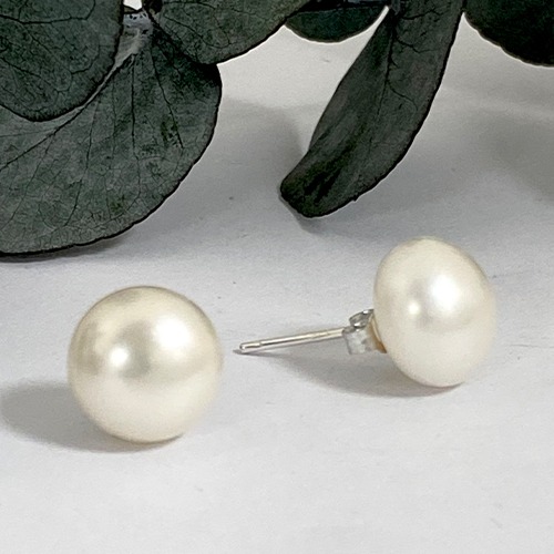 Sterling silver plain freshwater pearl stud earrings 10mm size