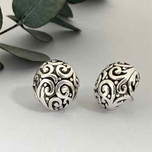 Sterling silver bold fillagree pattern stud earrings