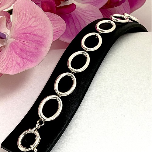 Sterling silver oval link design bracelet 17mm wide