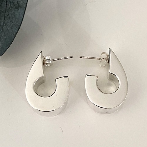 Sterling silver classic modern design stud hoop earrings 22mm size