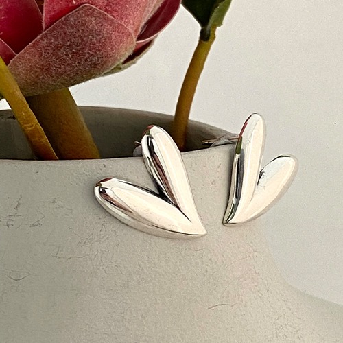 Sterling silver abstract heart stud earrings 20mm wide