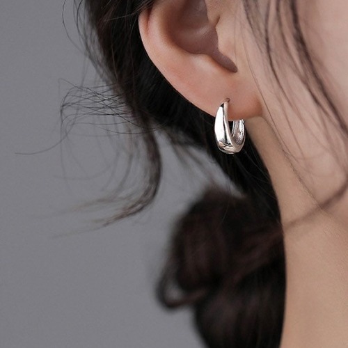 Sterling silver dainty small silver huggie hoop earrings 15mm size