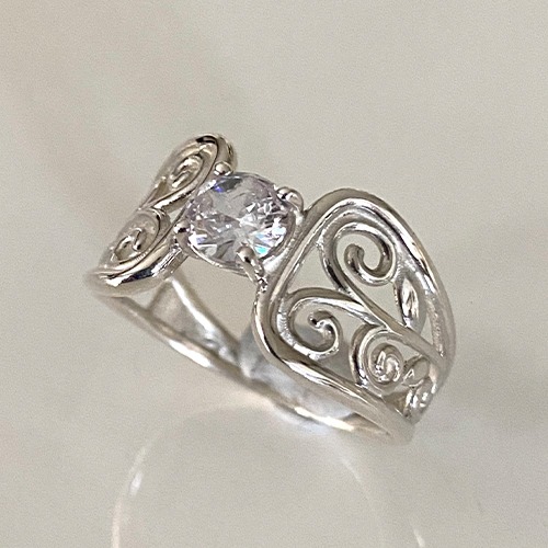 Sterling silver fillagree design ring with a simple cubic zirconia stone 11mm wide - Image 3