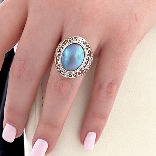 Sterling silver ornate design oval blue Mabe pearl ring 22mm wide