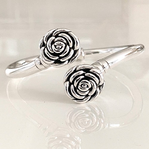 Sterling silver double roses design hinge bangle