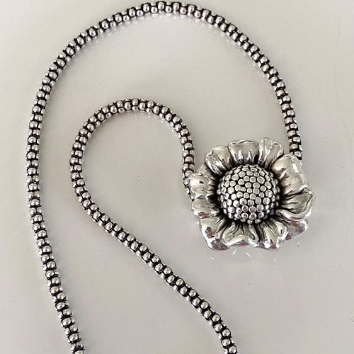 Sterling silver pretty sunflower bold pendant 38mm size