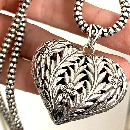 Sterling silver bulky flower leaf design heart pendant 48mm size