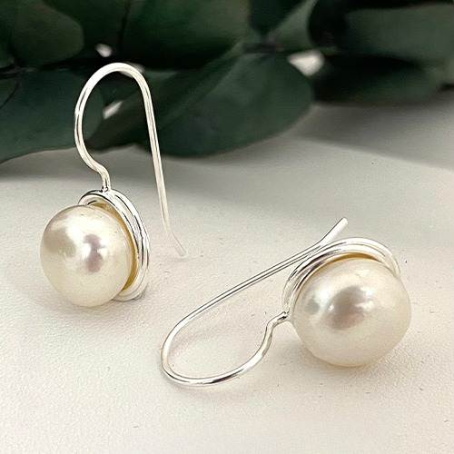 Sterling silver white colour classic style freshwater pearl drop earrings 30mm long