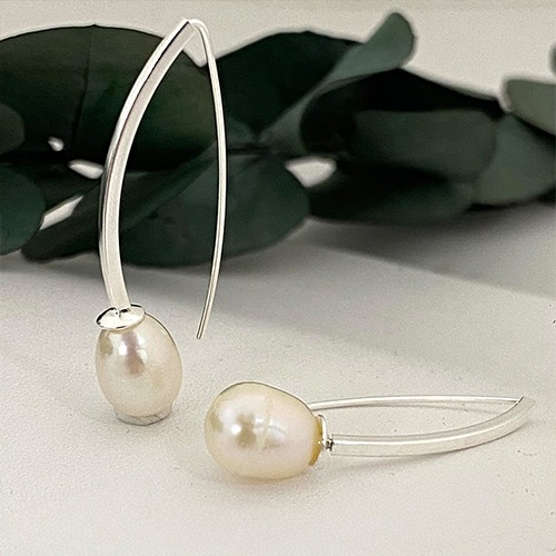 Sterling silver hanging drop freshwater pearl earrings 40mm long