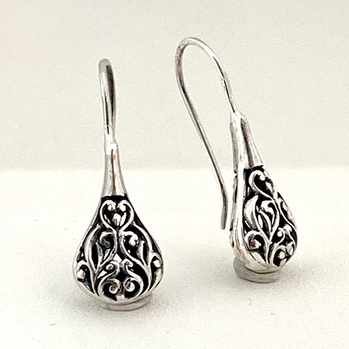 Sterling silver fillagree pattern small teardrop earrings 30mm long