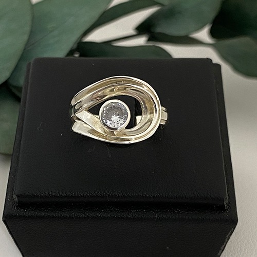 Sterling silver simple loop design cubic zirconia band ring 13mm wide