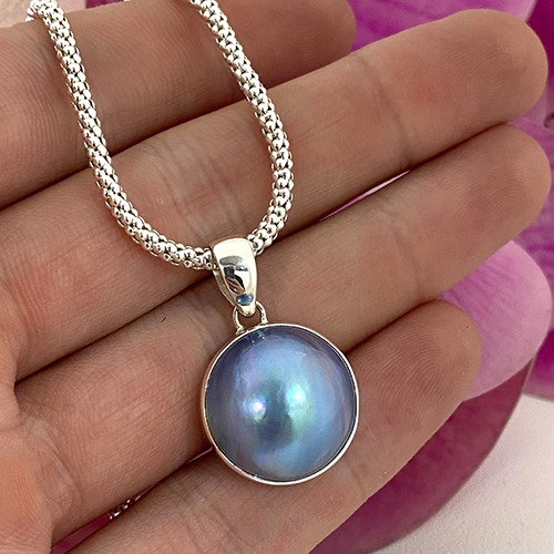 Sterling silver blue mabe pearl classic round pendant 30mm long