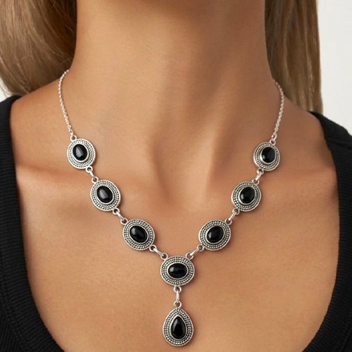 Sterling silver black onyx gemstone drop design necklace