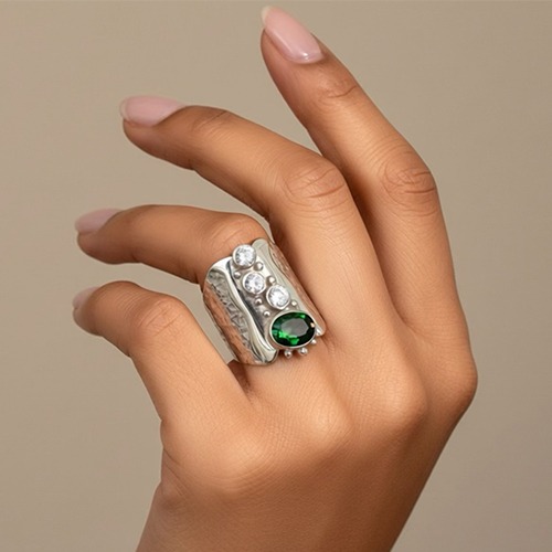 Sterling silver Melanie design green & white cubic zirconia stone bulky ring 27mm wide
