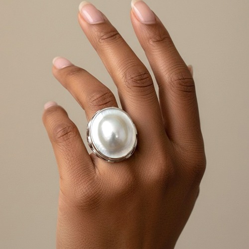 Sterling silver bulky fillagree pattern white blister mabe pearl ring 25mm wide