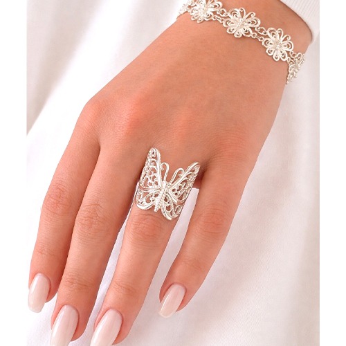 Sterling silver detailed butterfly shape ring 24mm wide