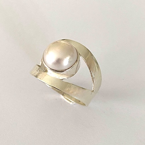 Sterling silver classic double band design freshwater pearl ring 16mm wide - Image 3