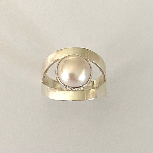 Sterling silver classic double band design freshwater pearl ring 16mm wide - Image 4