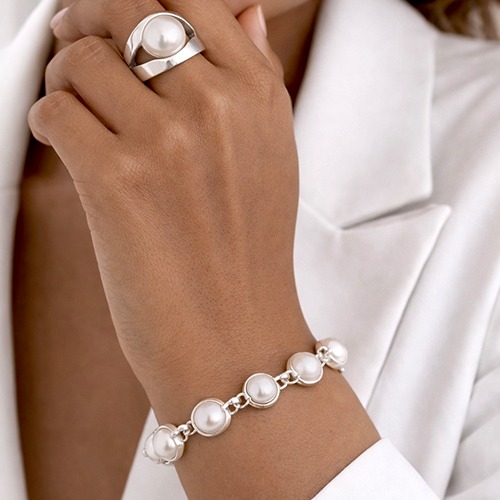 Sterling silver classic double band design freshwater pearl ring 16mm wide - Image 2
