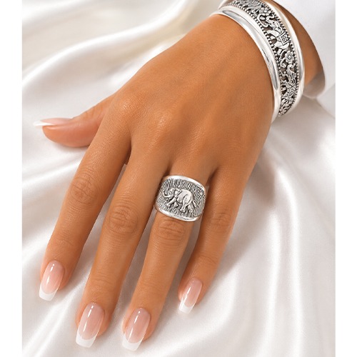 Sterling silver bulky elephant design band ring 22mm wide
