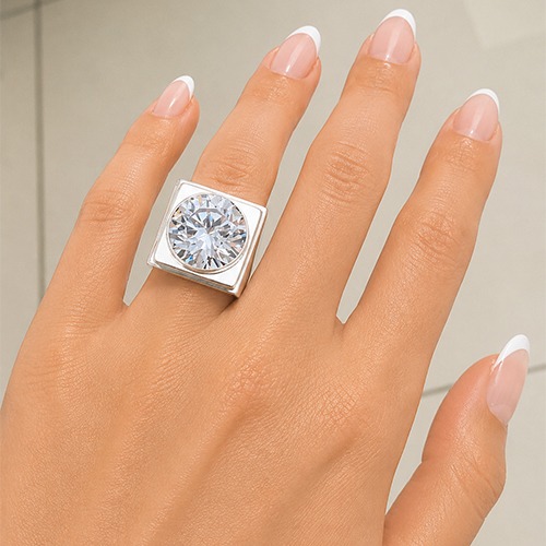 Sterling silver Juliette design bold square cubic zirconia band ring 21mm wide - Image 4
